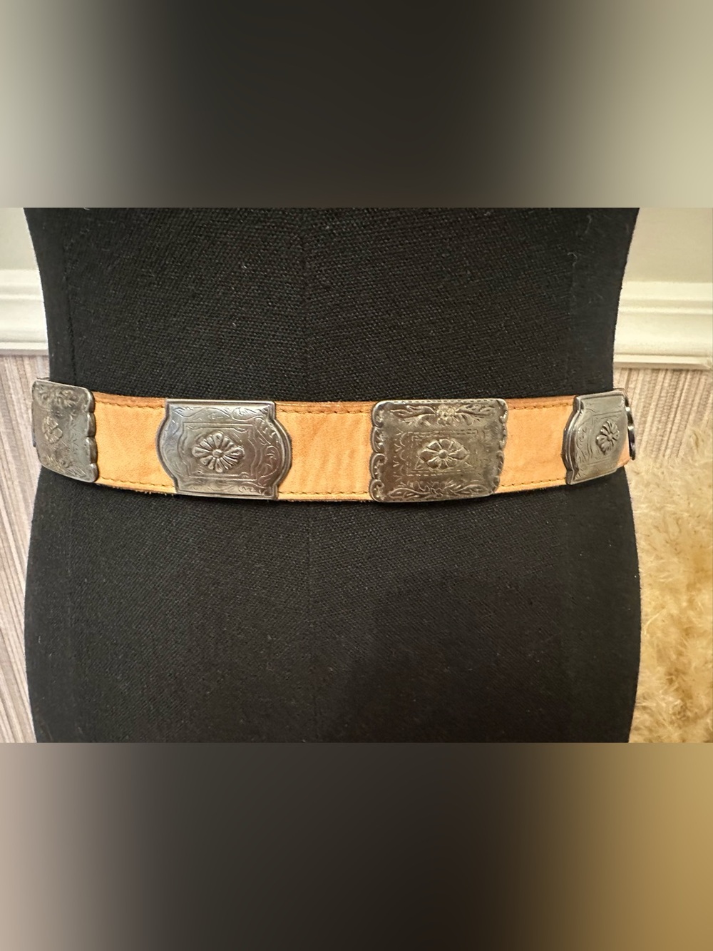 Vintage Details USA Genuine Leather Concho Belt Cognac Tan Western Boho XS/S - Picture 2 of 10